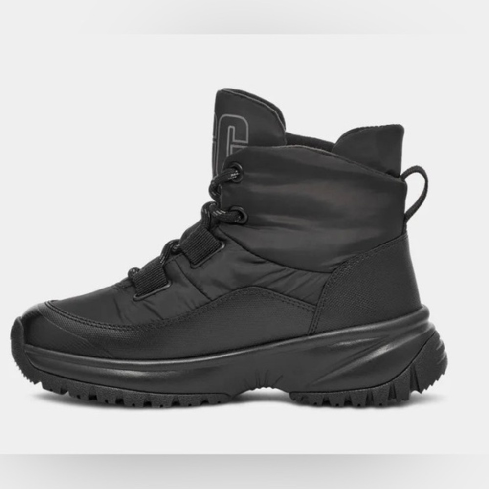 UGG YOSE PUFFER LACE BLACK BOOTS, NIB SIZE 8.5